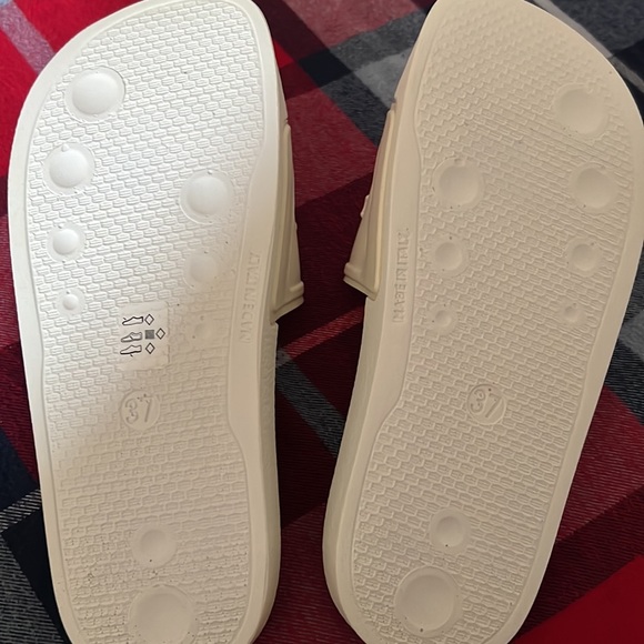 $40 - NWT Rag & Bone Pool Slides $125 - size 7 - Picture 6 of 8